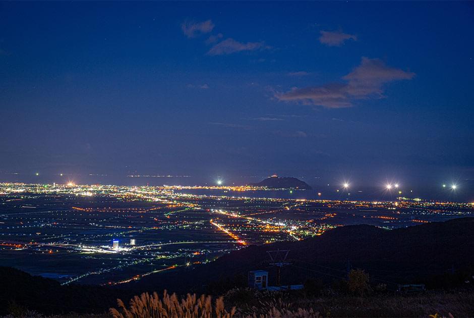 裏夜景 〜きじひき高原 パノラマ展望台〜