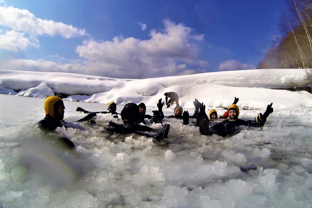 Experience on the ice at “Lake Shikotsu” near New Chitose Airport! (Chitose City)