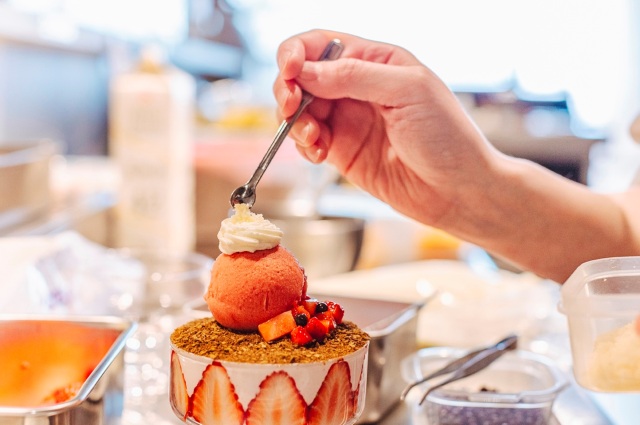 パフェ、珈琲、酒、佐藤本店